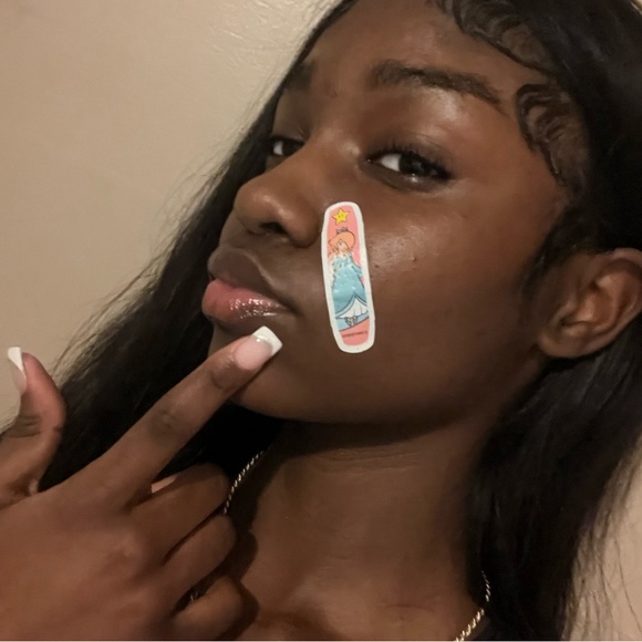 Meet your Posher, Reagan ferguson - Picture 3 of 3